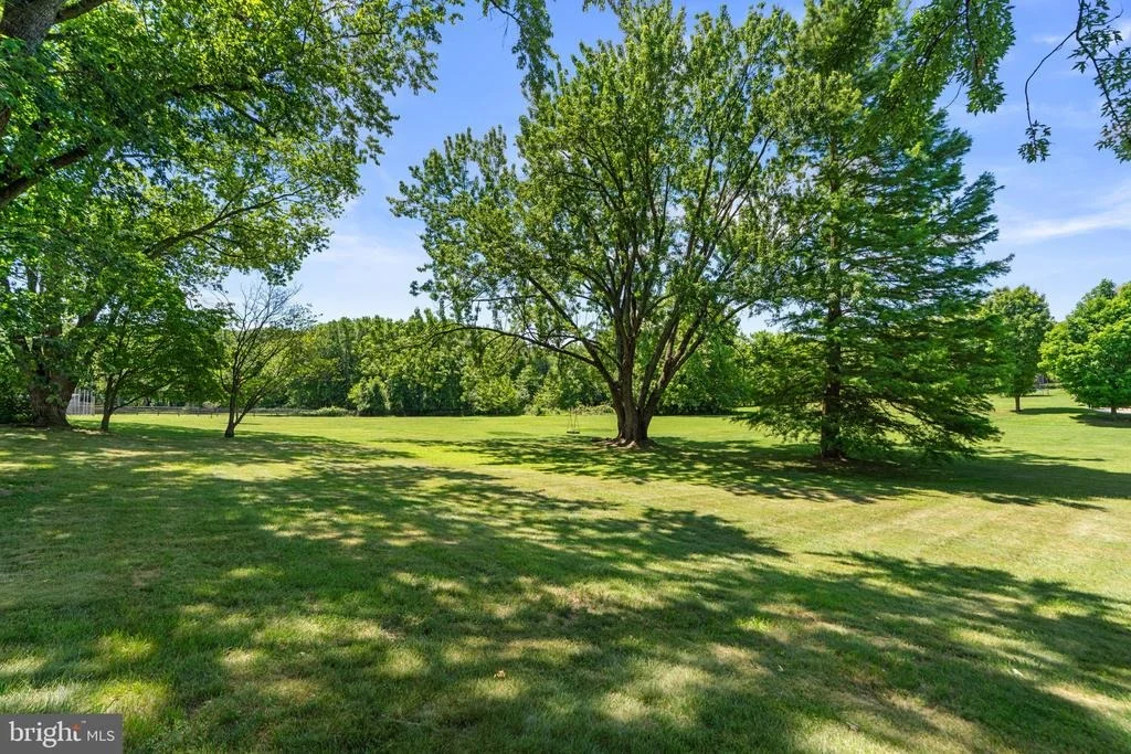 Photo of 18015 MUNCASTER ROAD