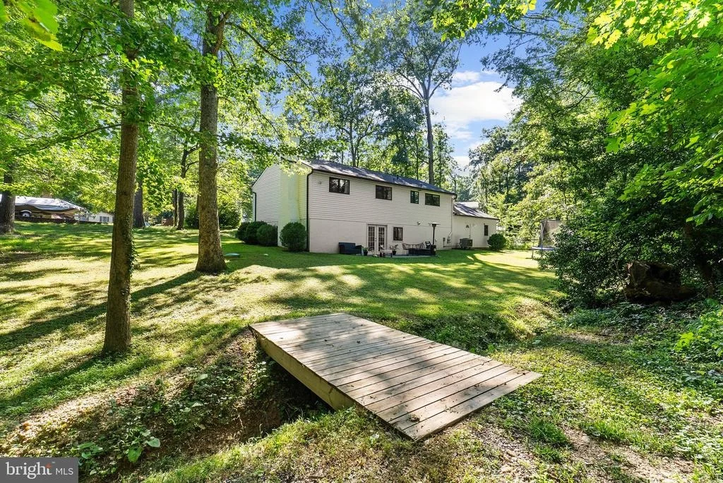 Photo of 5307 SYLVAN CIRCLE
