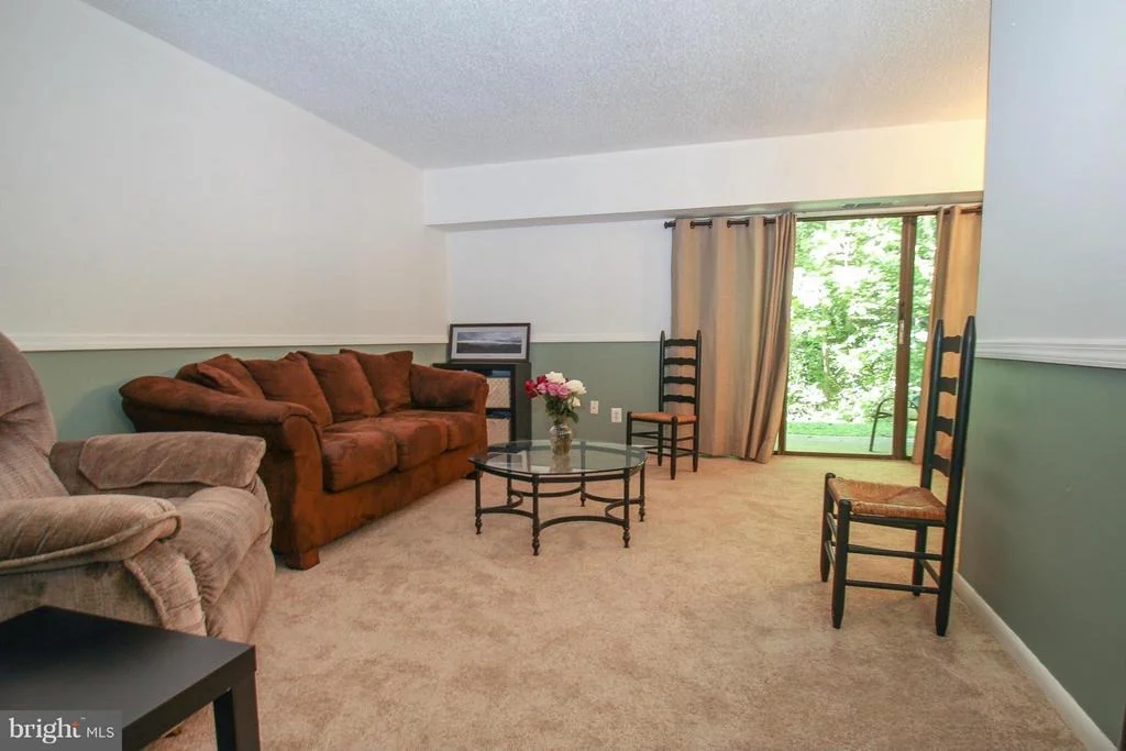 Photo of Unit 1B at 11658 STONEVIEW SQUARE