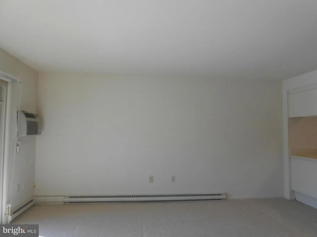 Photo of Unit 731D at 3398 GLENEAGLES DRIVE