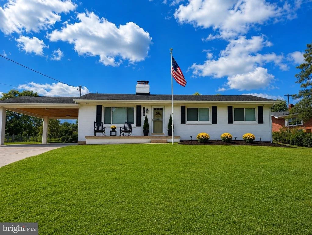 Photo of 7704 HURON DRIVE