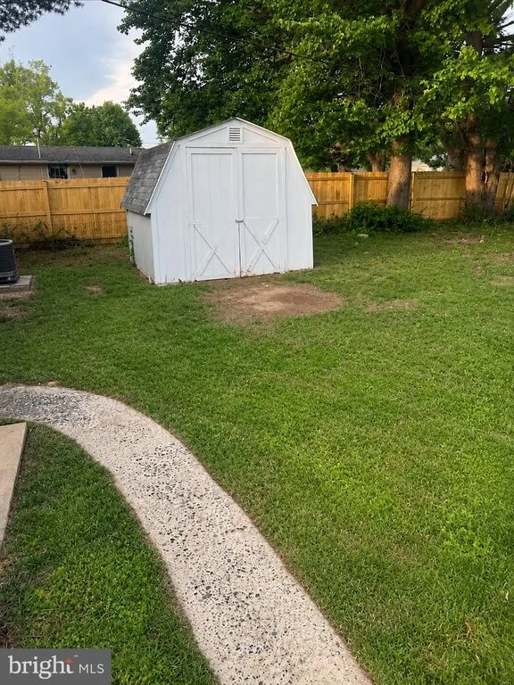 Photo of 3905 LOVE AVENUE