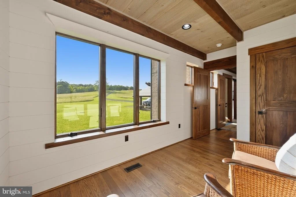 Photo of 415 NAZELROD ROAD