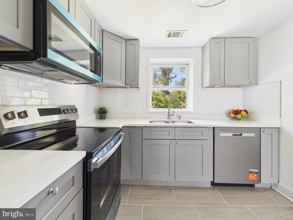 Photo of 8317 SCHULTZ ROAD