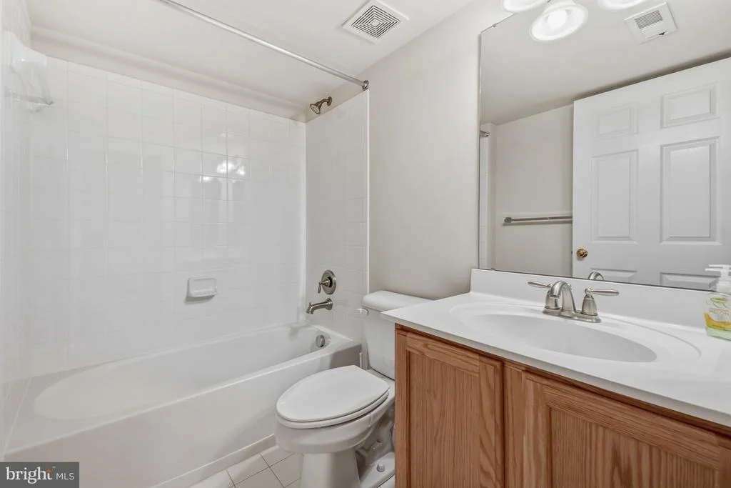 Photo of 4104 TOTTENHAM STREET