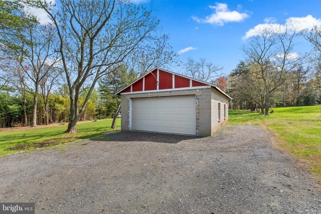 Photo of 7407 RIDGE ROAD