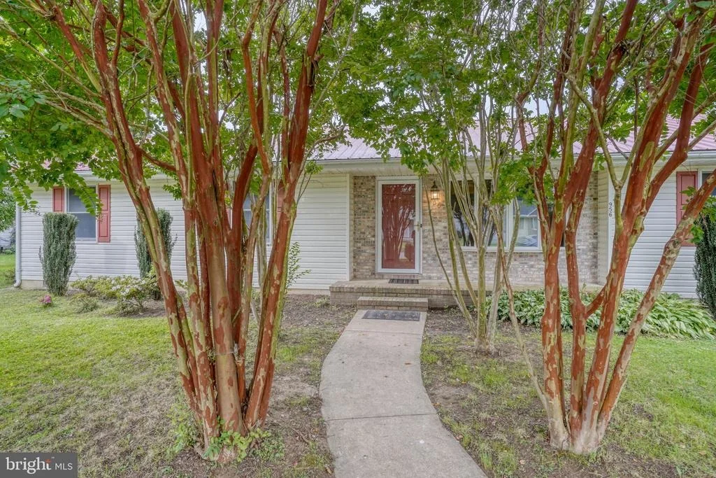 Photo of 956 JANEKA LANE