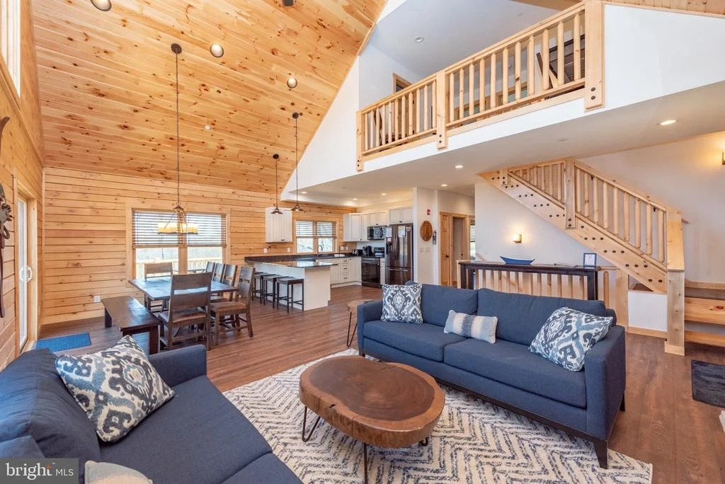 Photo of 828 N CAMP RD