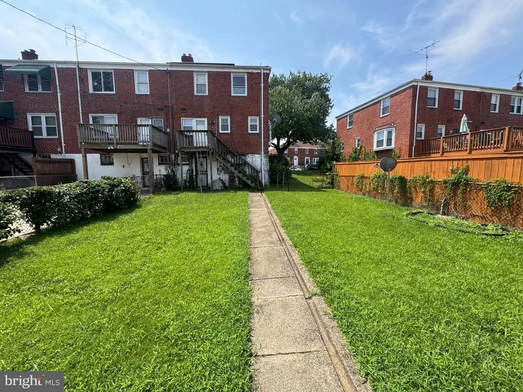 Photo of 723 STAMFORD ROAD