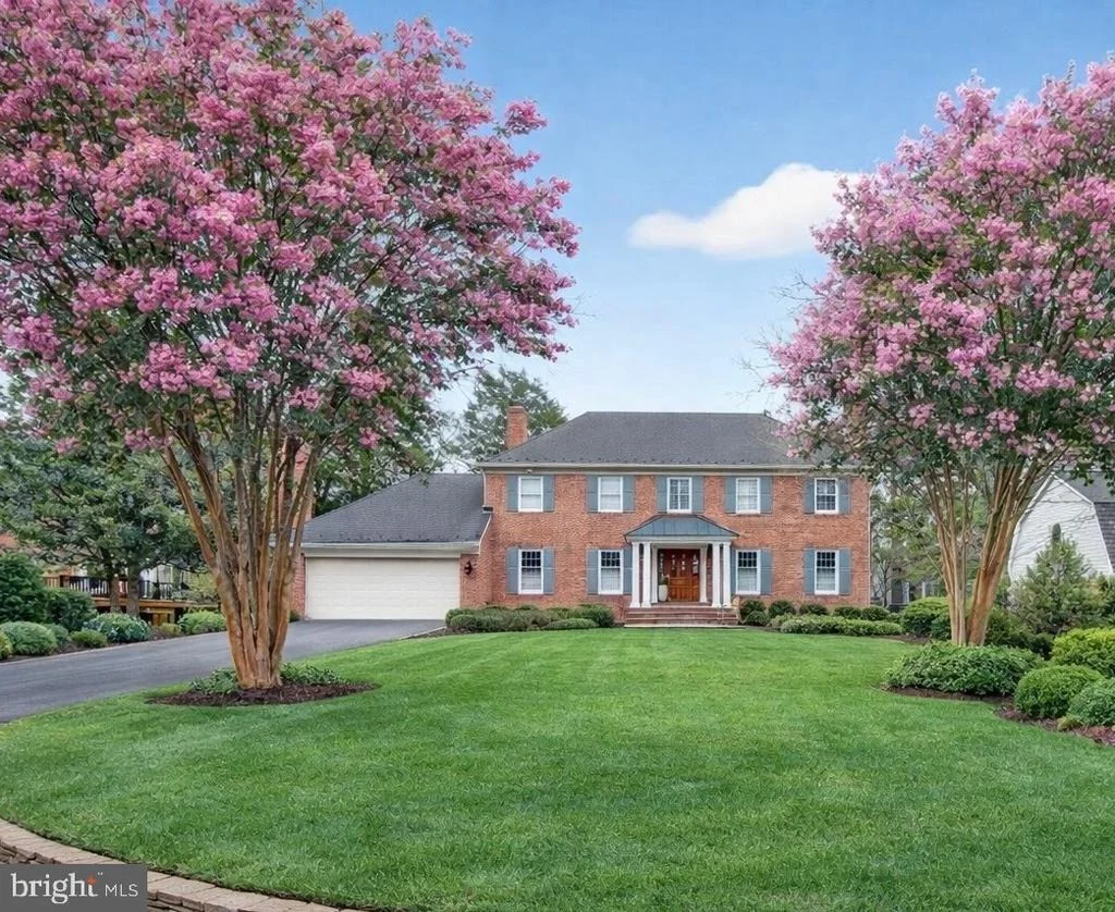 Photo of 1205 SUFFIELD DRIVE