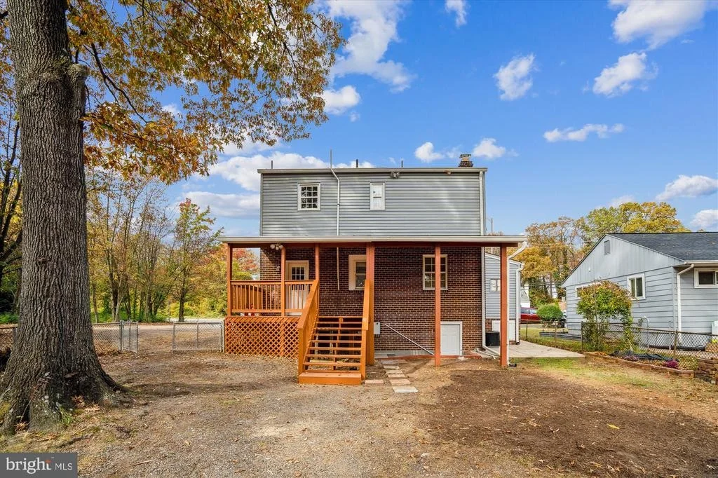 Photo of 9121 LANHAM SEVERN ROAD