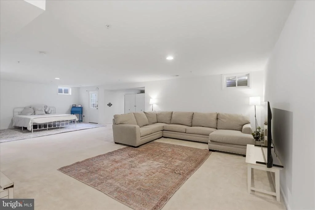 Photo of 9354 DRUMMAN DRIVE