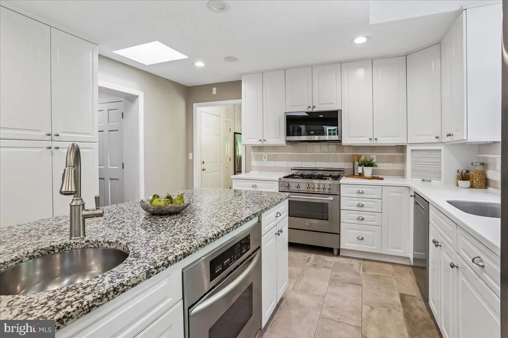 Photo of 3202 PICKWICK LANE