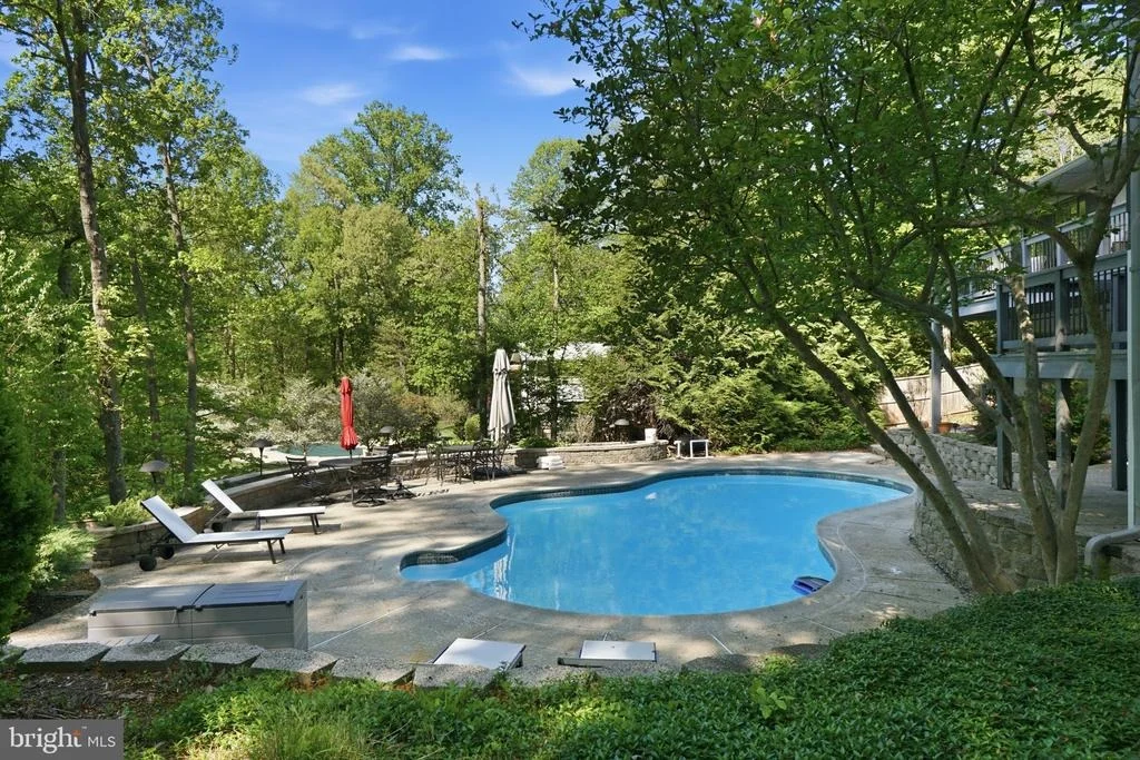 Photo of 15130 SPRINGFIELD ROAD