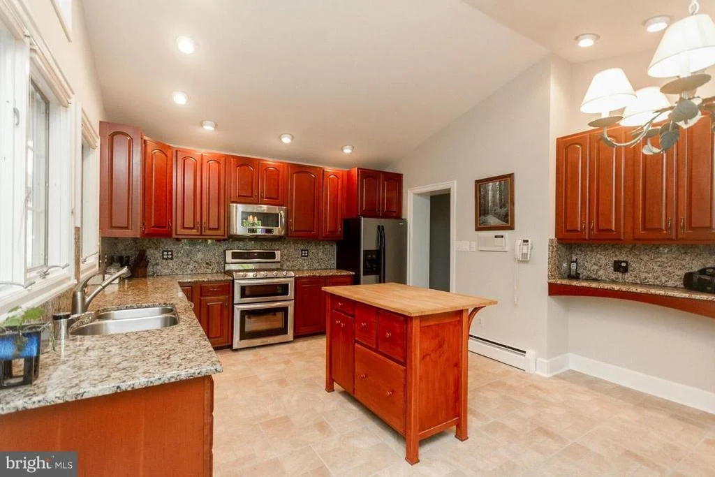 Photo of 6580 BRADDOCK ROAD