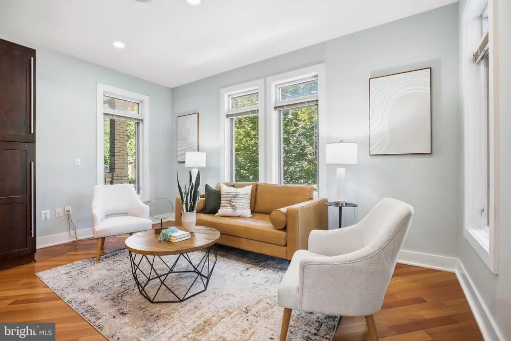 Photo of 915 3RD STREET NE