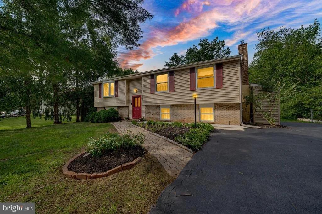 Photo of 19130 DOWDEN CIRCLE