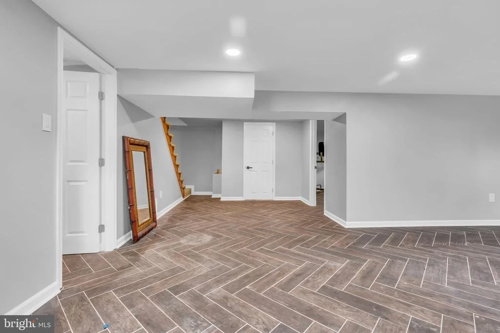 Photo of 6809 BRADDOCK ROAD