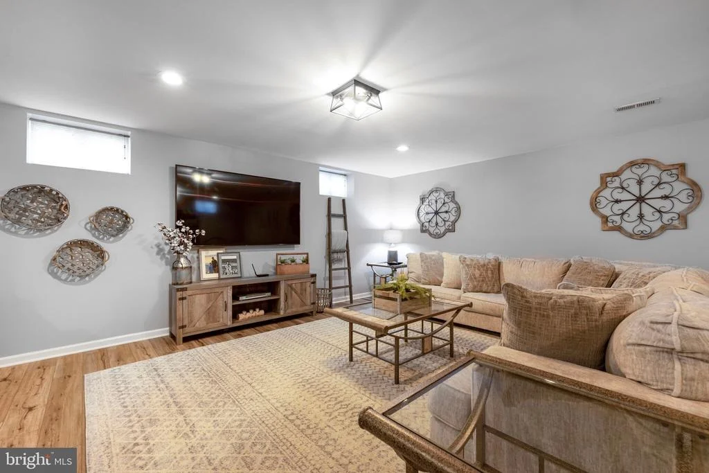 Photo of 9693 ROYAL CREST CIR