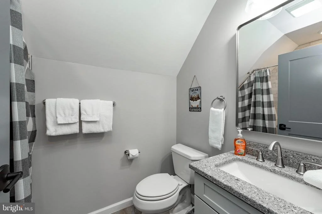 Photo of 220 BILTMORE VIEW