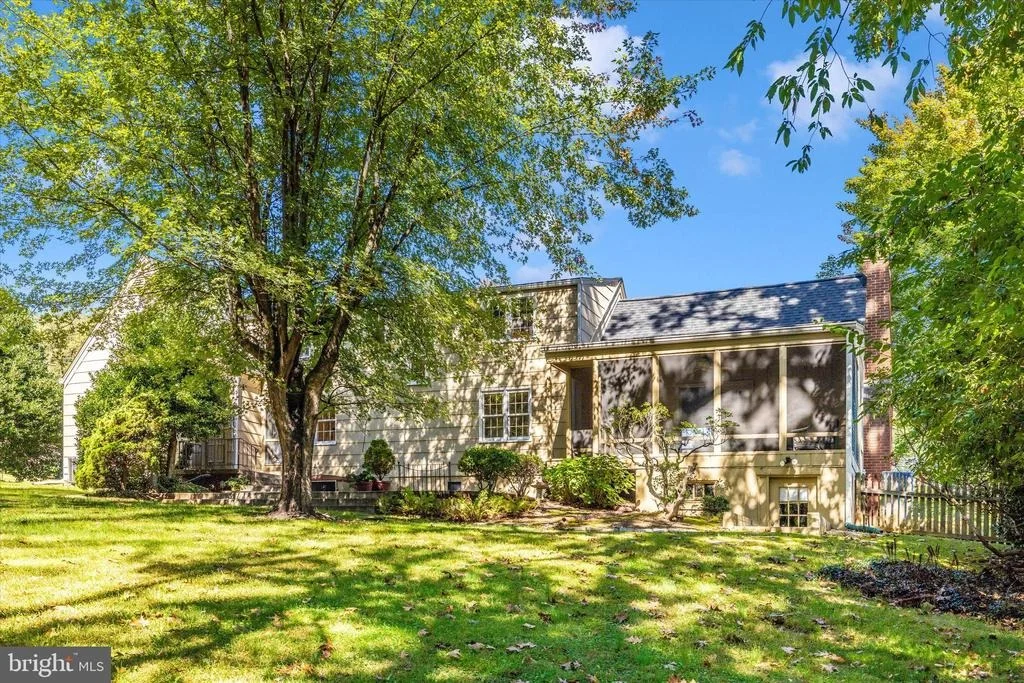 Photo of 5433 SHOOKSTOWN ROAD