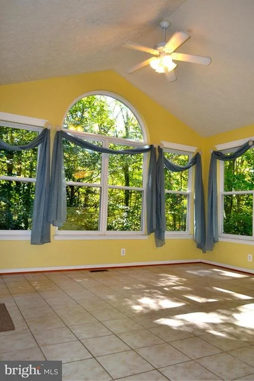 Photo of 3160 KENNI