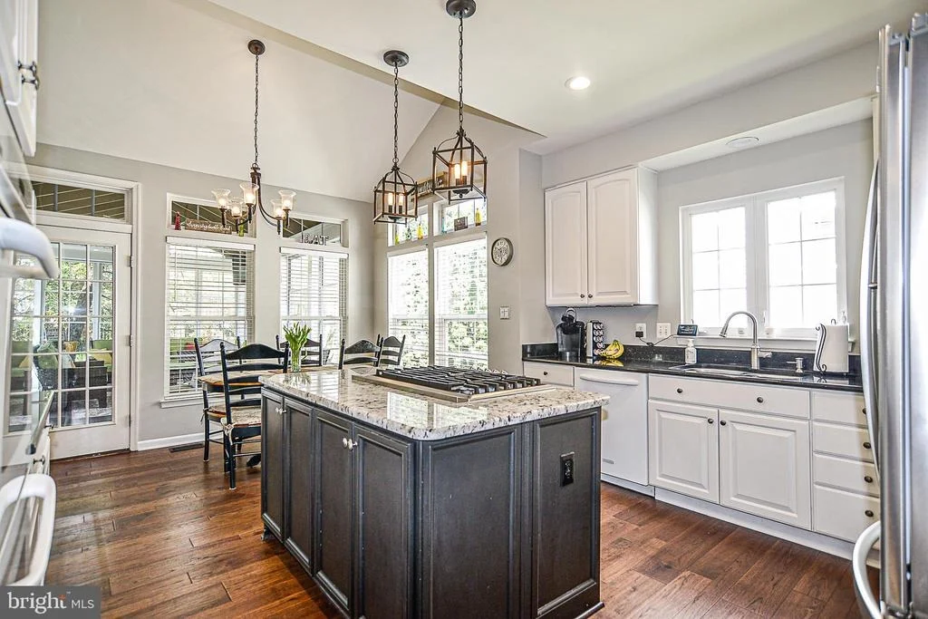 Photo of 26139 MURREY DRIVE