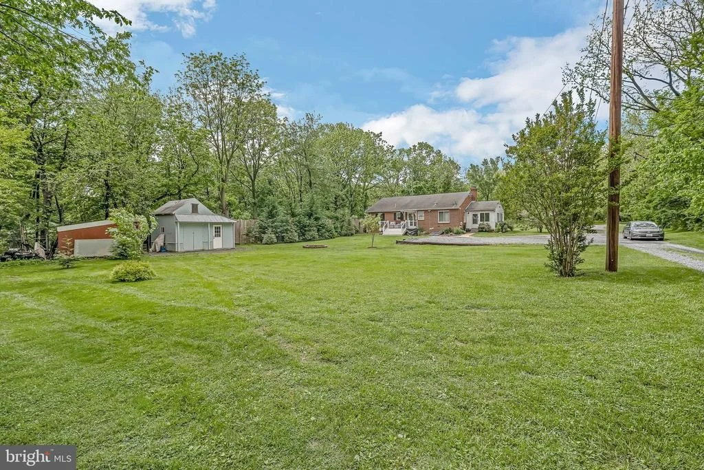 Photo of 6637 MOUNT PHILLIP ROAD