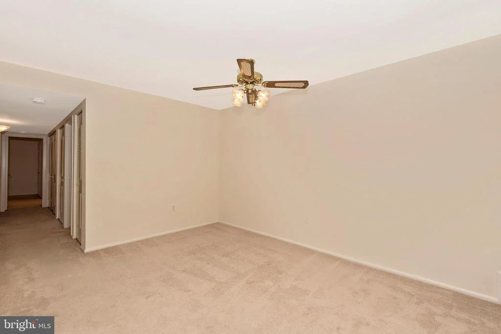 Photo of Unit 21 at 423 CHRISTOPHER AVENUE