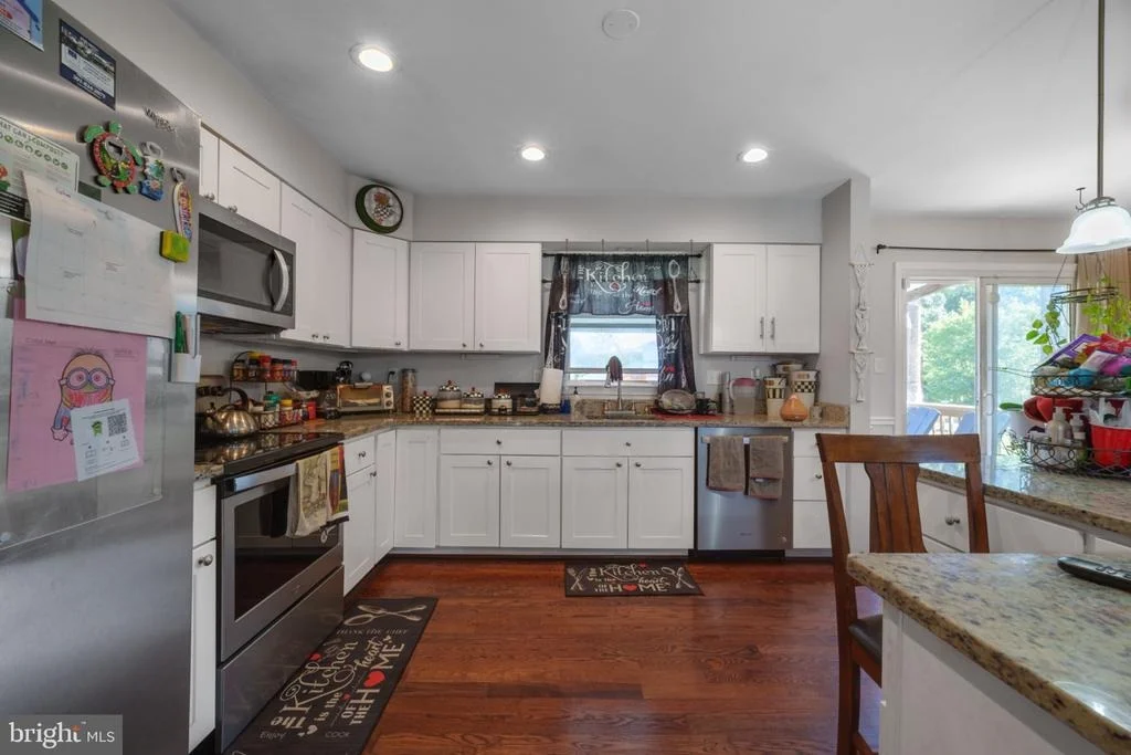 Photo of 8916 TRUBADOR DRIVE