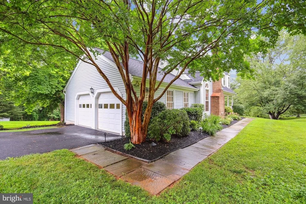Photo of 22217 CREEKVIEW DRIVE