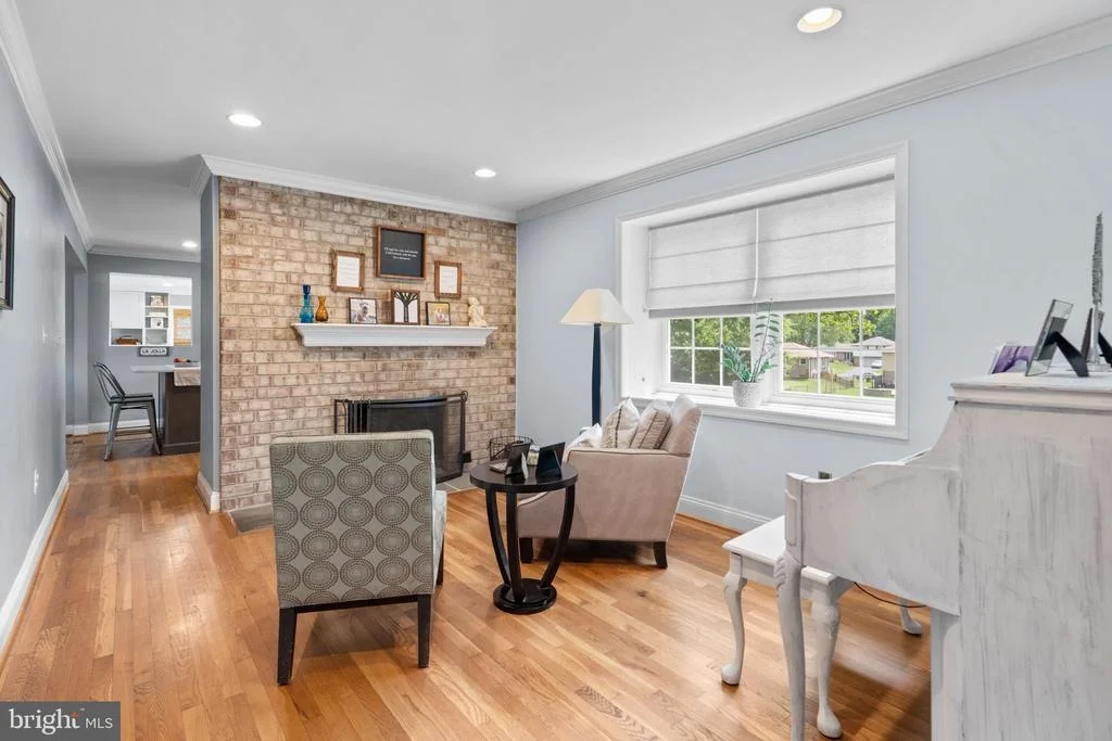 Photo of 4117 QUEEN MARY DRIVE