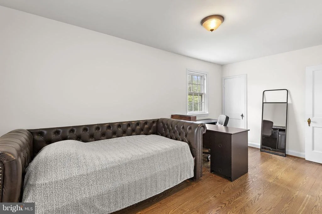 Photo of 1200 SOUTHVIEW ROAD