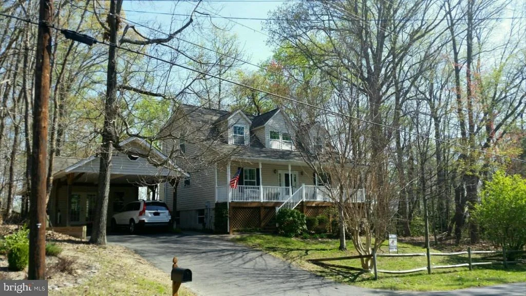 Photo of 550 BAY VIEW