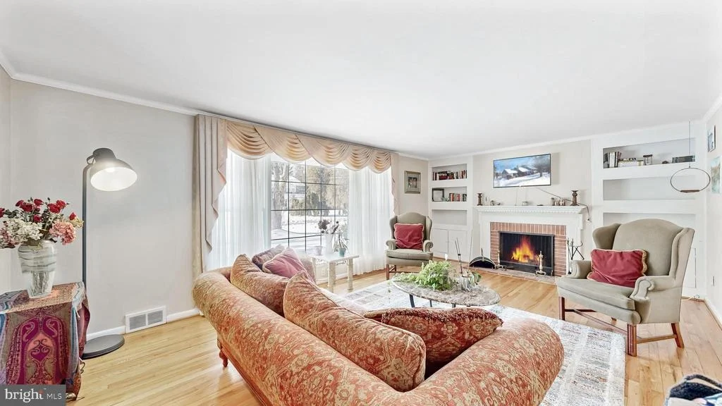 Photo of 102 MERIDEN DRIVE