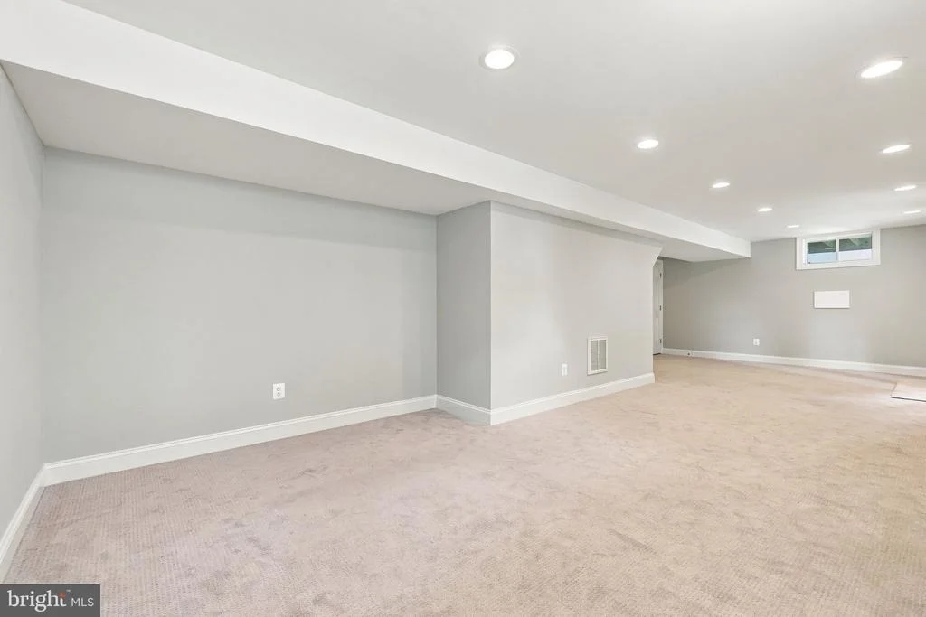 Photo of 7135 LEEDS MANOR ROAD