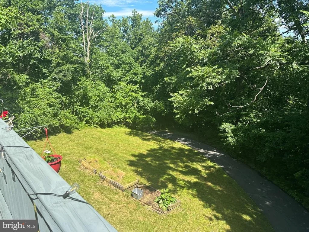 Photo of 440 BLUEBIRD WAY