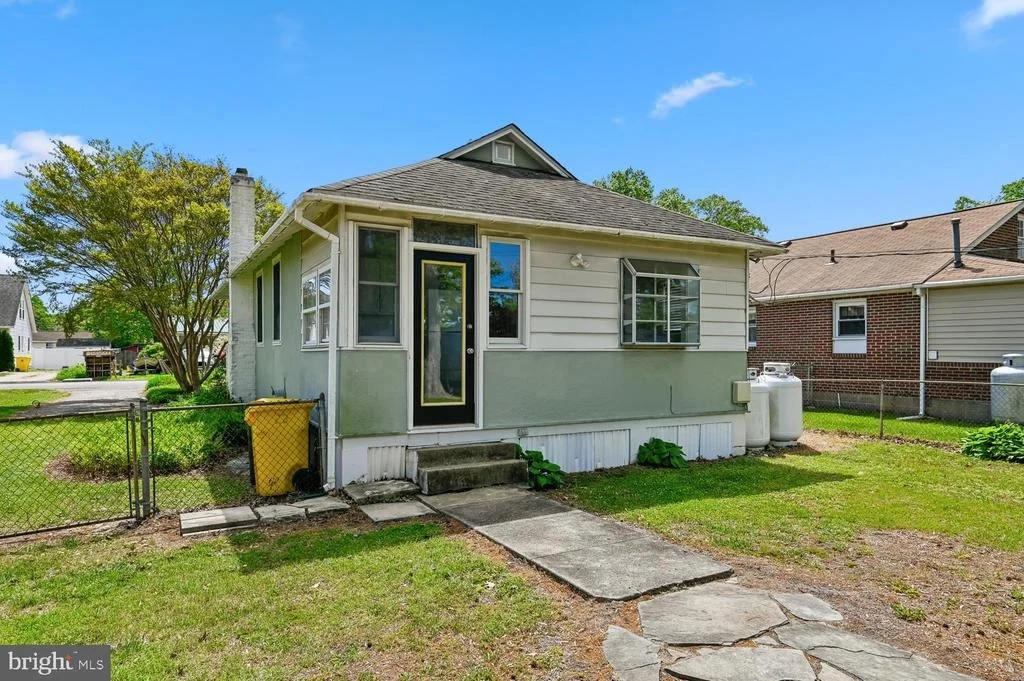 Photo of 302 LINDEN AVENUE