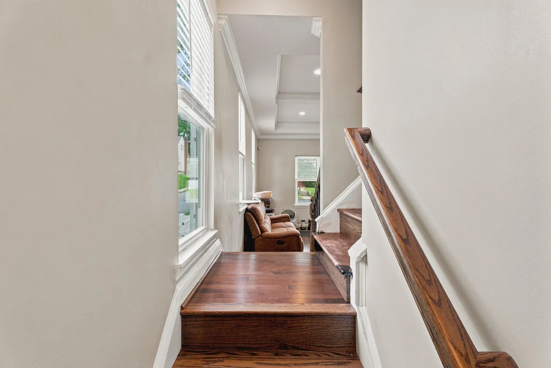 Photo of 4501 FOREST VIEW AVENUE