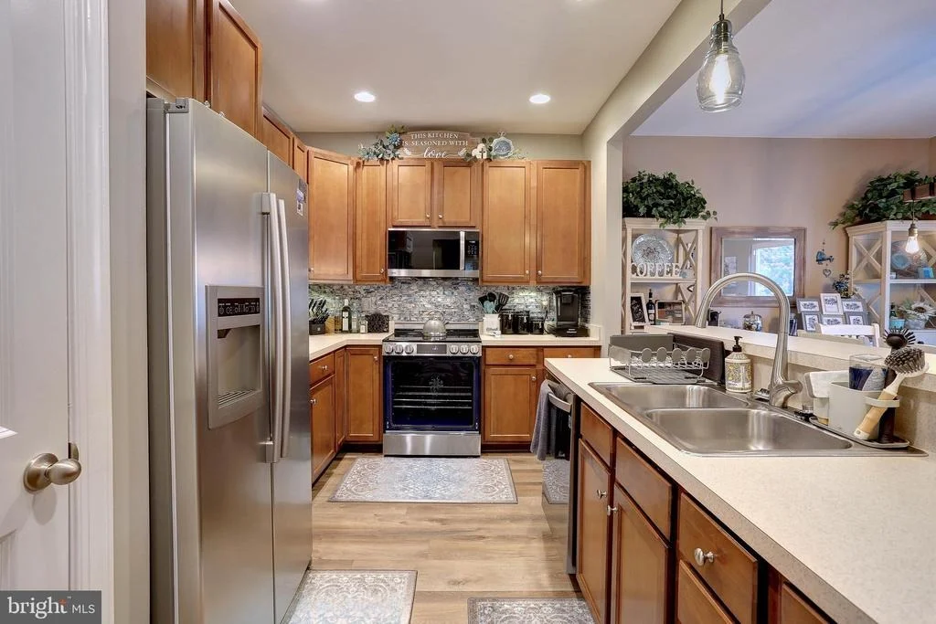 Photo of 5901 LYNBROOK ROAD