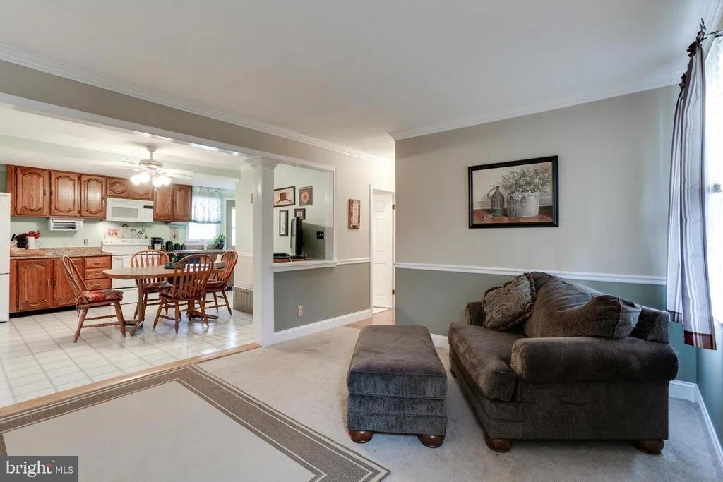 Photo of 927 WATERS AVENUE