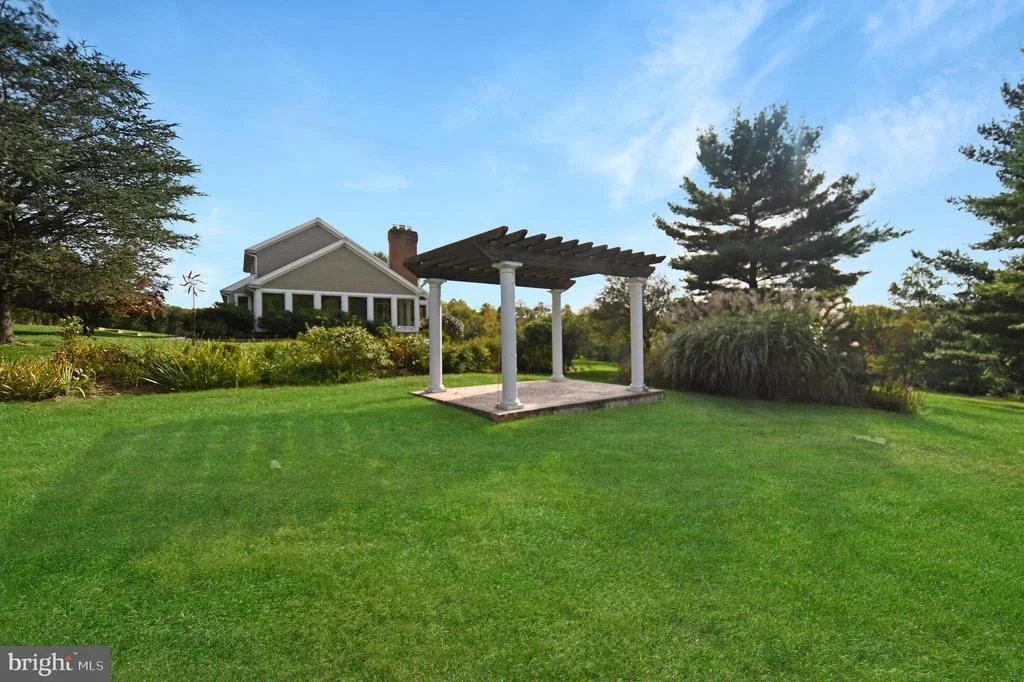 Photo of 1402 THURSTON ROAD