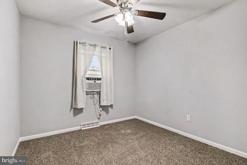 Photo of 81 LION DR.