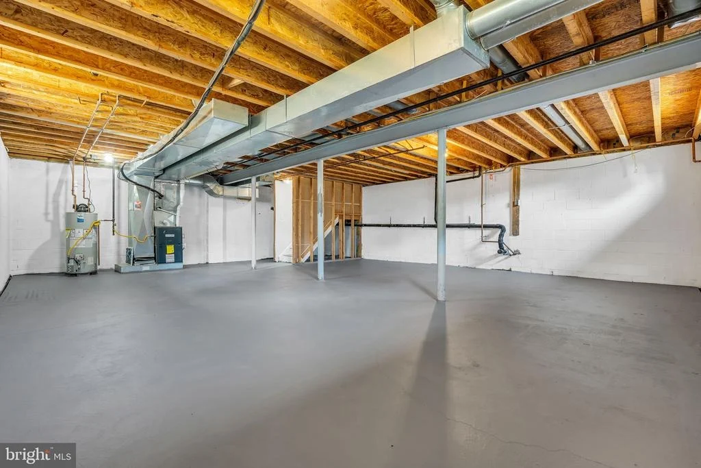Photo of 1055 HUNTINGDON DRIVE