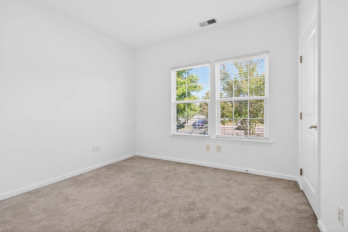 Photo of 16917 BEULAH BOULEVARD