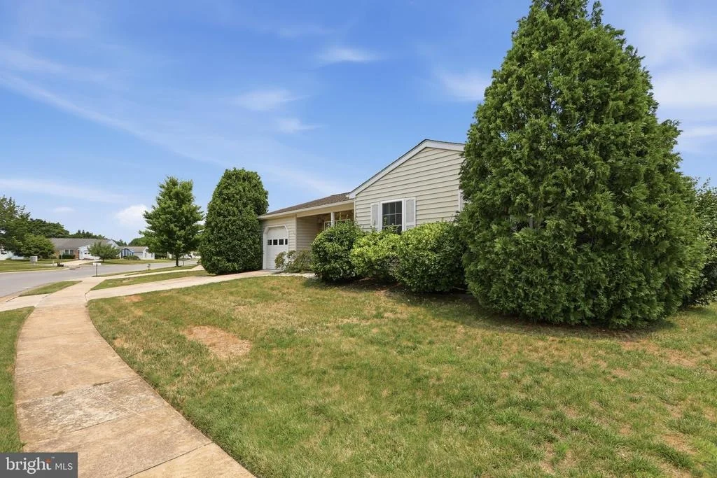 Photo of 5661 CRABAPPLE DRIVE