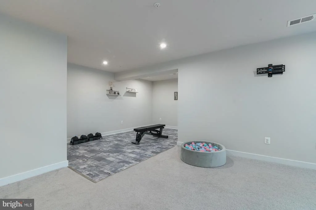 Photo of 405 POTOMAC VIEW PARKWAY