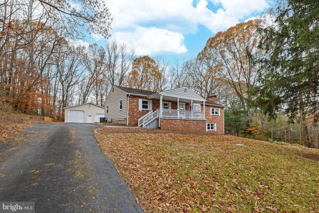 Photo of 16 INEZ WAY