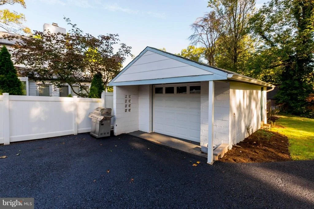 Photo of 1736 OVERLOOK DRIVE