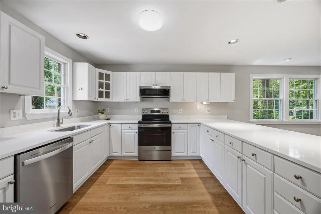 Photo of 565 SUNSET KNOLL ROAD